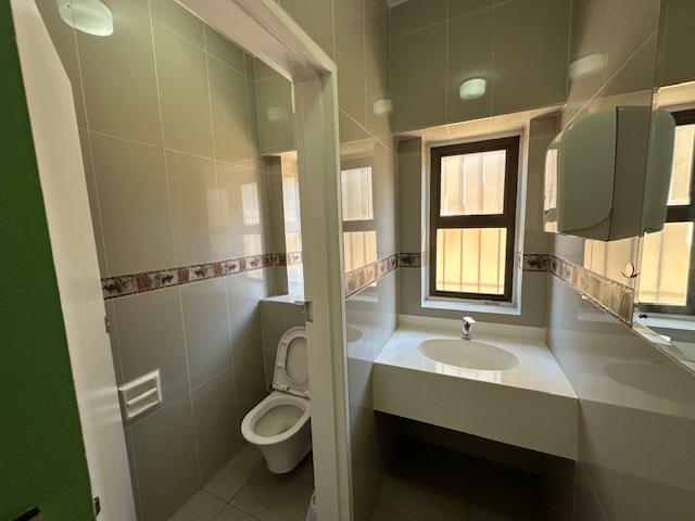 To Let commercial Property for Rent in Claremont Western Cape